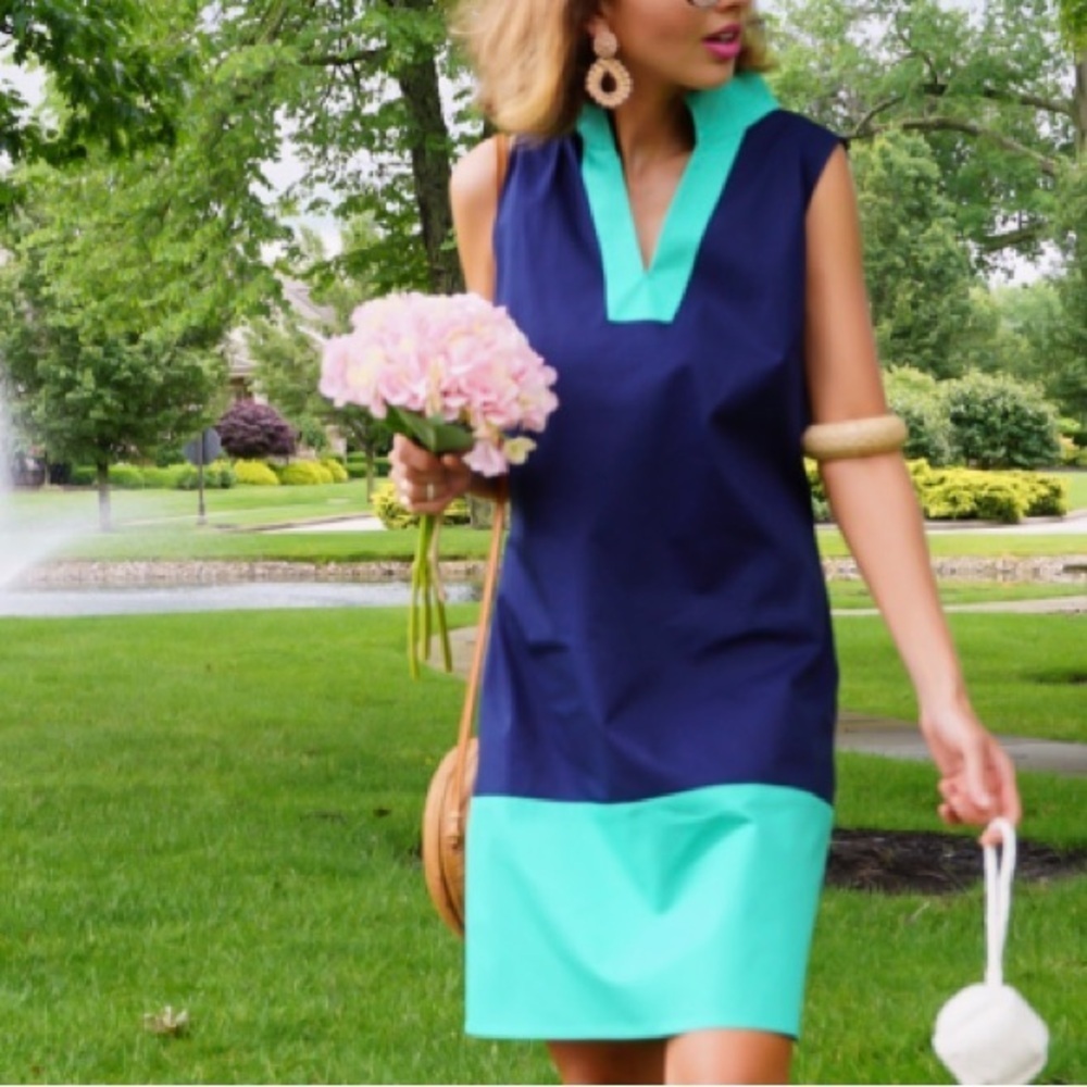 Sail to Sable Classic Sleeveless Tunic Dress in Navy Parrot Green Color Block S